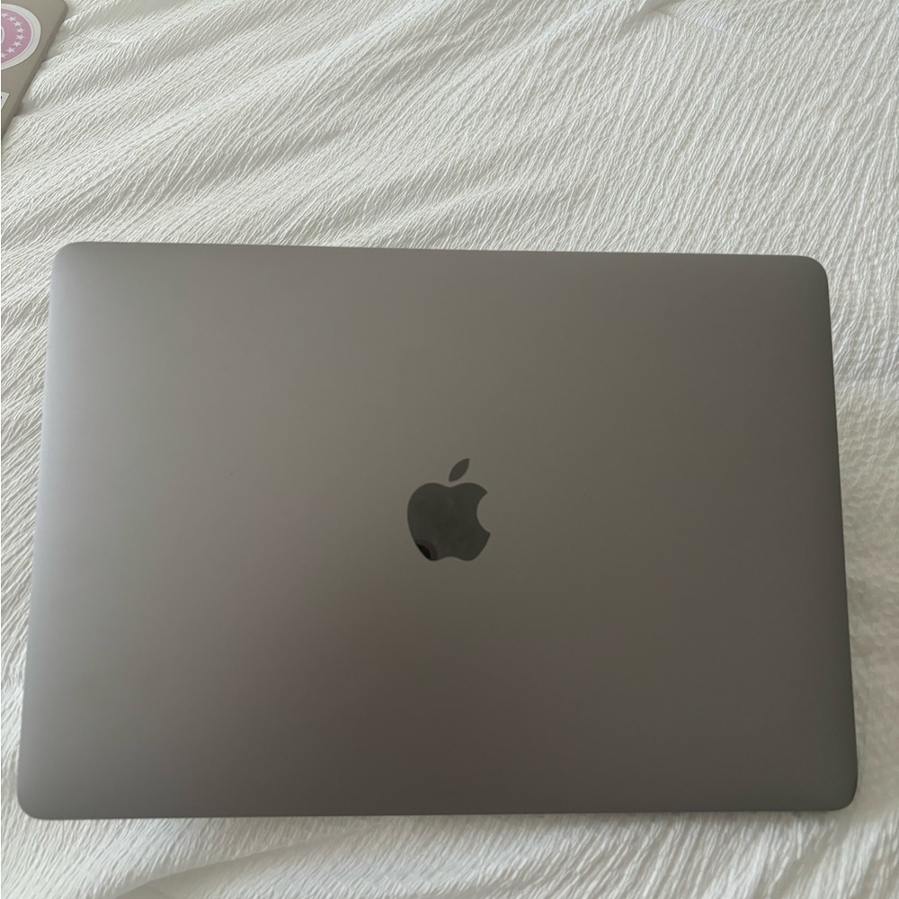 2018 Space Grey MacBook Air 128 GB